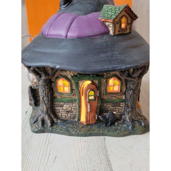 Dept 56 4025341 Hilda's Witch Haunt Halloween witch Hollow Village accessory cat - Picture 3 of 10